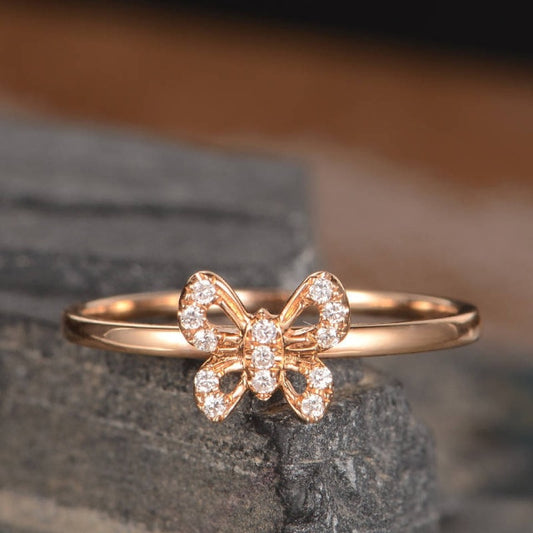 HUITAN Luxury Wedding Anniversary Ring with Pear Shape / Huge CZ Prong Setting Rose Gold Color Engagement Rings for Women